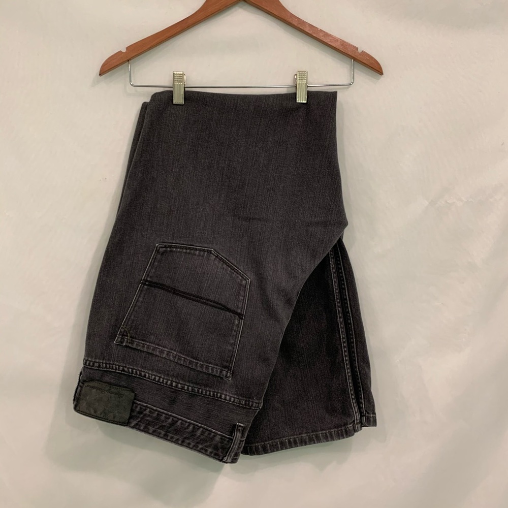 Men’s Jeans Size 42x32 TOMMY BAHAMA Dark Wash